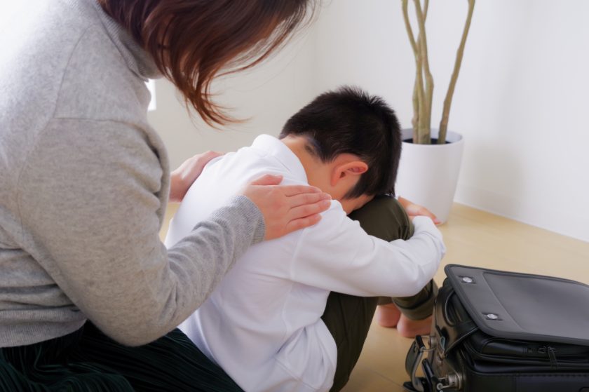 子ども　苦しみ