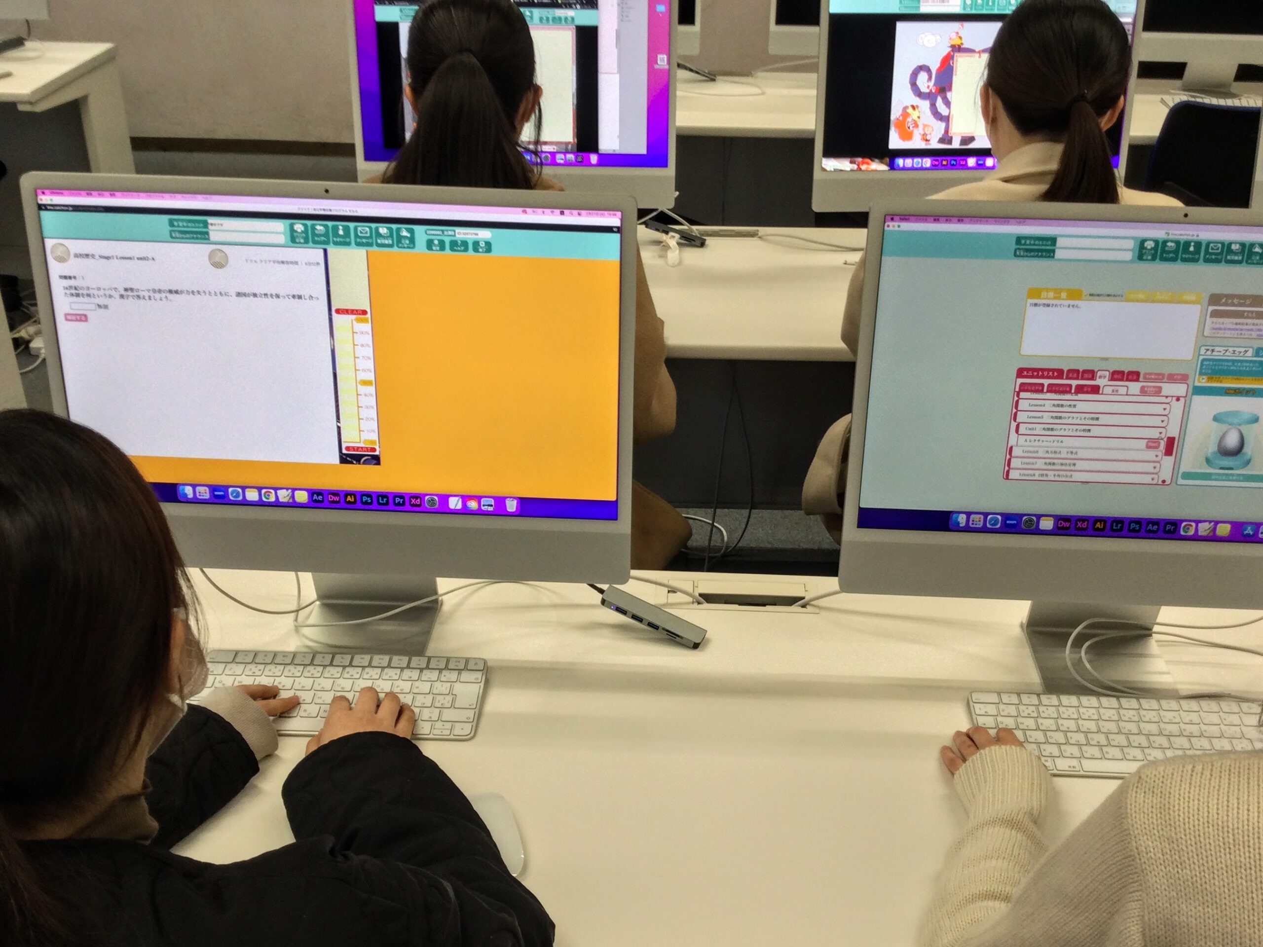デザイナーを目指す学生たちはMacですららを学習