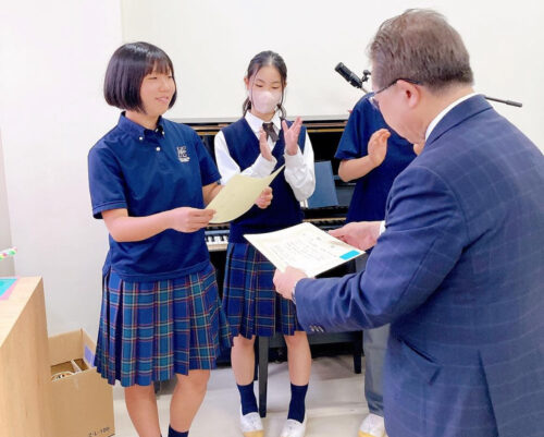 各学期の終業式で個人賞と団体賞（クラス）を表彰